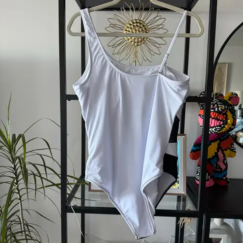 Blooming Jelly Black White One Shoulder Mesh Panel One Piece Swimsuit Women’s XL