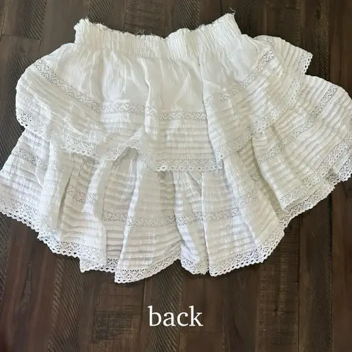 American Eagle  white ruffle skirt