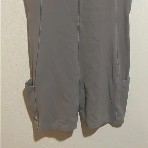 Aritzia TNAction Breathe Icon Romper Zippered High Neck Taupe Size Small Tan