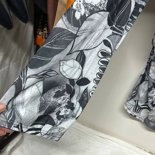 Chic White and Black Tie Front Long Sleeve Blouse very lightweight semi sheer Size XXL