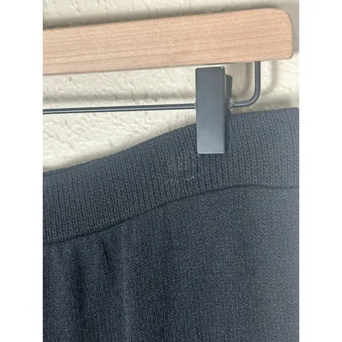 St. John Collection Skirt Size 8 Black Santana Knit Straight Pencil TINY FLAW