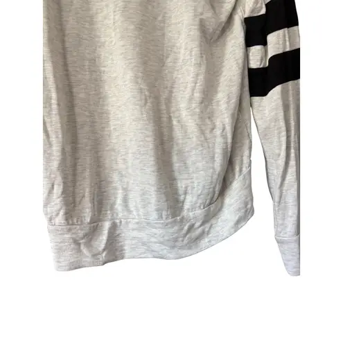 Nine Britton Nine Britton Women's V-Neck Long Sleeve Top Gray with Black Stripes Size S