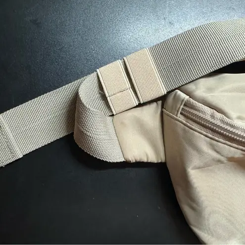 The Foldie crossbody