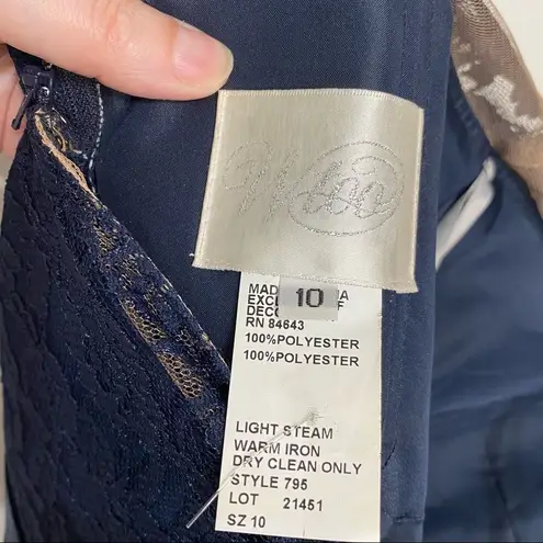 W•too Wtoo Navy Blue Lace Short Sleeveless Formal Dress