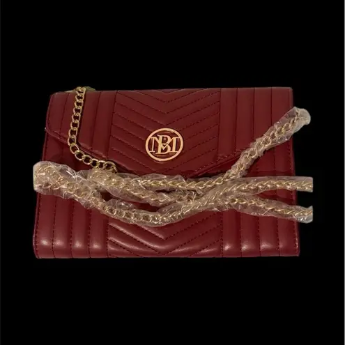 Badgley Mischka V Quilting Center Quilted Vegan Leather w/ Gold Chain Crossbody