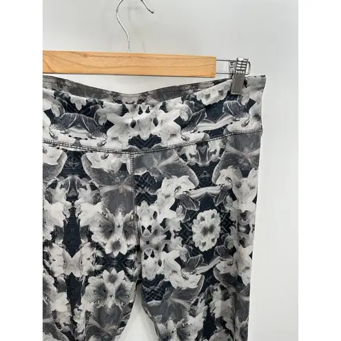 Energie Leggings Women LARGE Black White Floral Print Justine Pull On Cropped