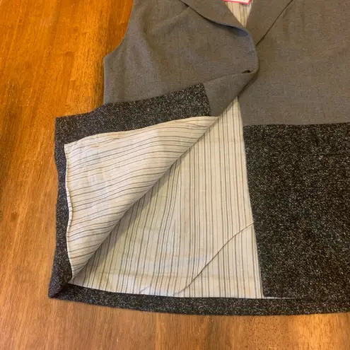 CAbi  NWT Over The Moon Medium Gray Black Sleeveless Blazer Vest Suit Classic