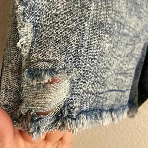 Indigo Rein 🆕  Womens Sustainable Button Short 9🆕