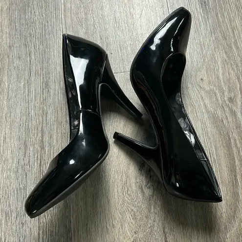 Fergalicious Black Heels Size 7.5
