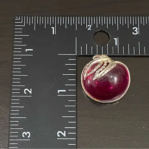 Vintage SARAH COVENTRY Fuchsia Pink Lucite Jelly Belly Mini Apple Brooch