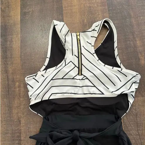 ALBION FIT The Geo One-Piece Swimsuit Size Large