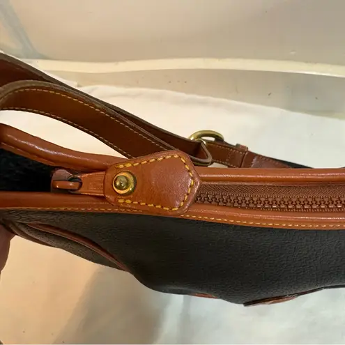 Dooney & Bourke Vintage Crescent shoulder bag