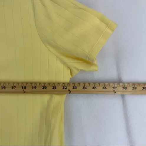 Basic Editions Short Sleeve Flower Embroidered Button Shirt Womens Medium Yellow