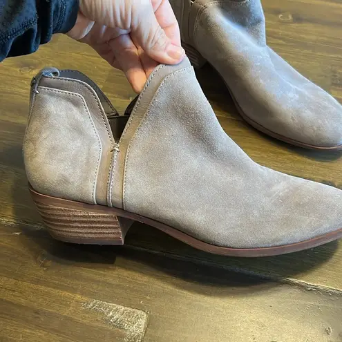 Sam Edelman  Gray Taupe Ankle Boots Suede Stacked Heel 9