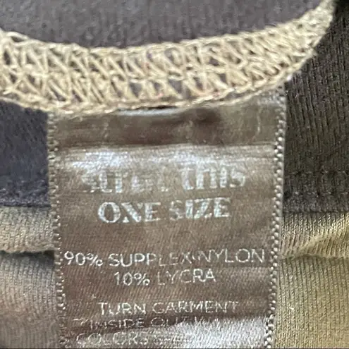 Strut this  Camo high  rise crop pant