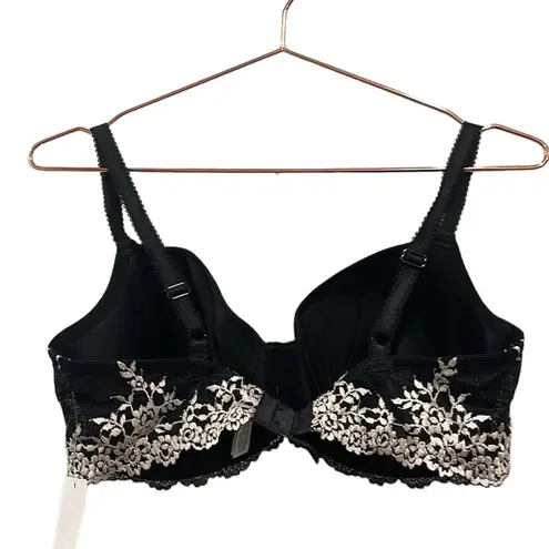 Wacoal  black bra with a white lace accent. Size 38DD