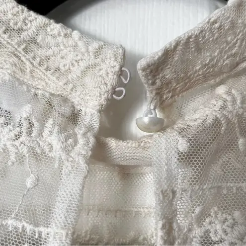 Ellison Lace Top - Size M