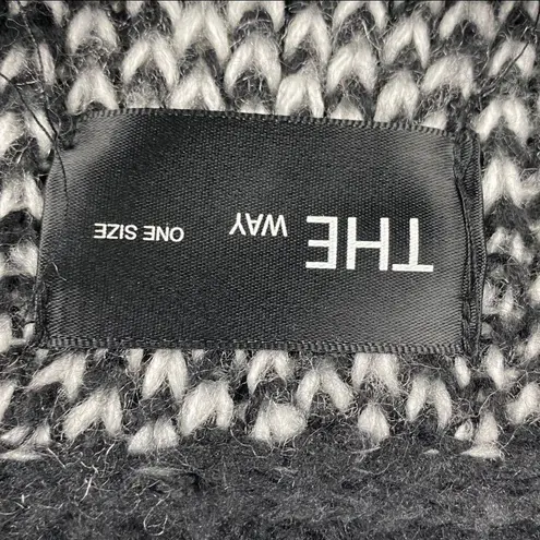 THE WAY Black White Checkered Cropped Knit Long Sleeves Sweater, Size OS