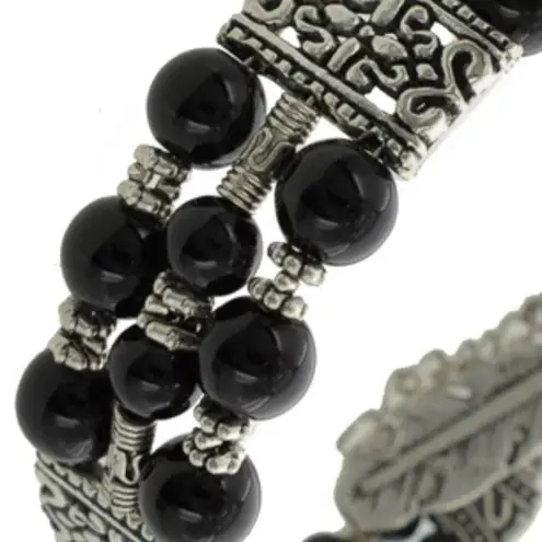 BEADED SILVER & BLACK CHARM BRACELET