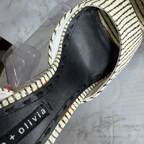 Alice + Olivia  Shoes Womens Size 8.5 Black Cream Wedge Platform Sandals Striped