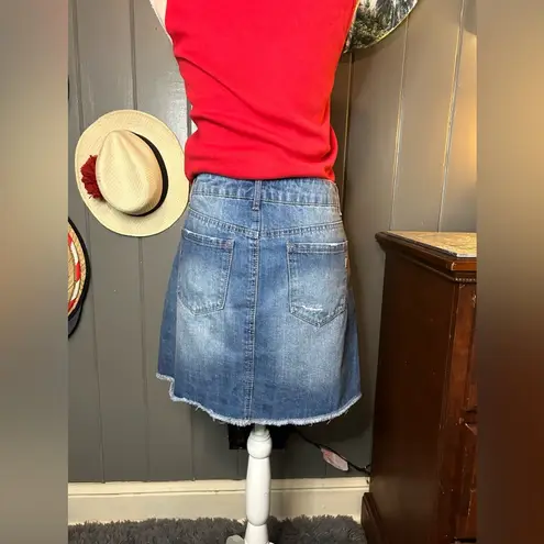 1822 Denim Slightly Distressed Skirt Size 12