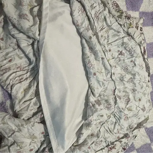 Xhilaration Floral flowy skirt