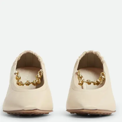 Bottega Veneta NIB Spike Chain Crinkled Leather Pumps in Sea Salt Size 36.5