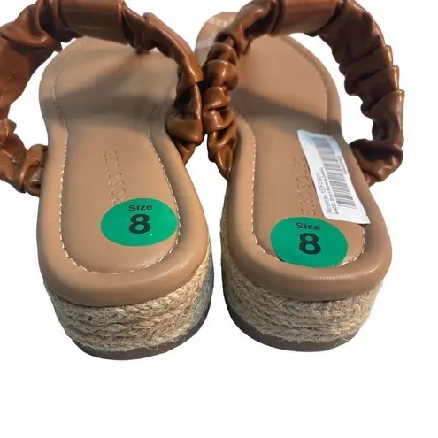 Aerosoles Women’s Brown Sandals Size 8 Slip on
Silver Buckle New Without Box