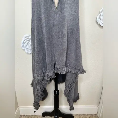 NTM: Cascade Duster Gray Fringe Vest Perfect for Layering
Size OS