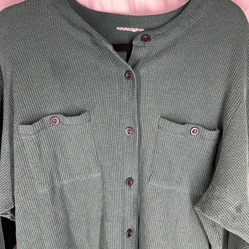 Oversized Dark Green Button Down Waffle button Knit Long Sleeve Size undefined