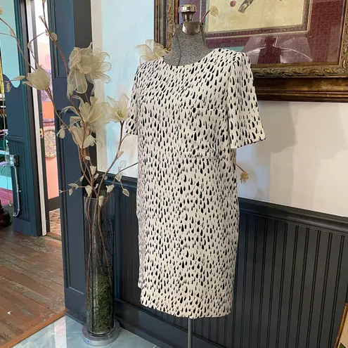 Essentiel Anrwerp Ivory & Black Exposed Back Zip & Bow Shift Dress