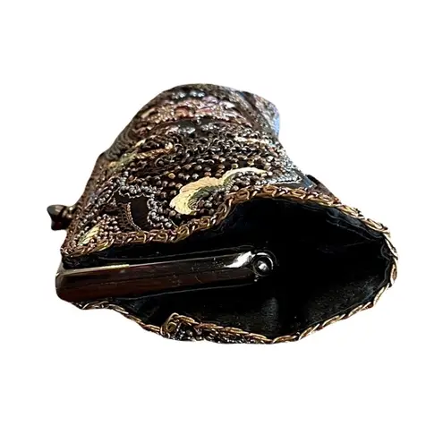 Moyna Couture Black Satin, Hand