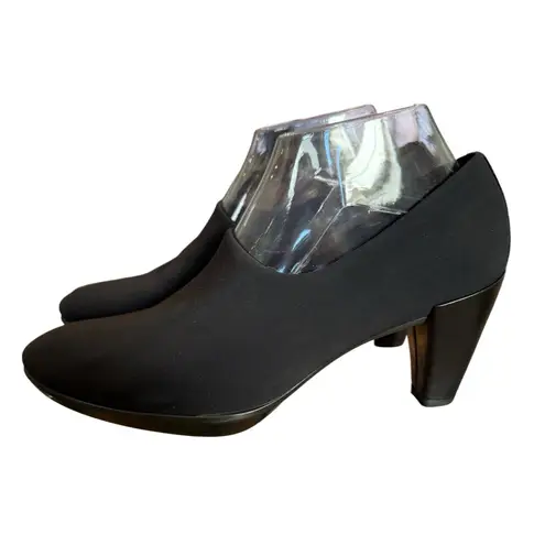 Ecco Sculptured 45 Black Fabric Block Heel Pumps Leather Lined EUC 9.5/40