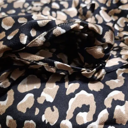 Willow & Root Animal Print Long Sleeve Blouse Size Small Black