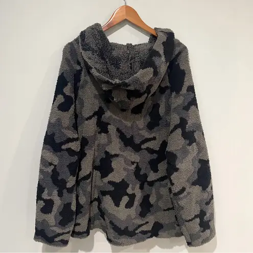 Barefoot Dreams NWT • cozychic women’s camo hoodie in olive multi sz 2X
