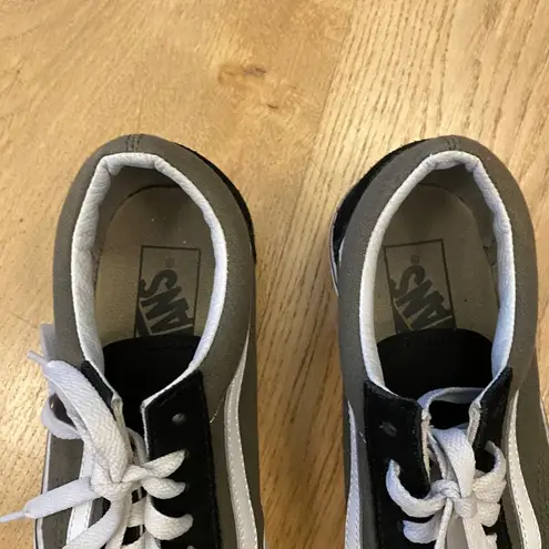 Vans  Sneakers in Black and Grey