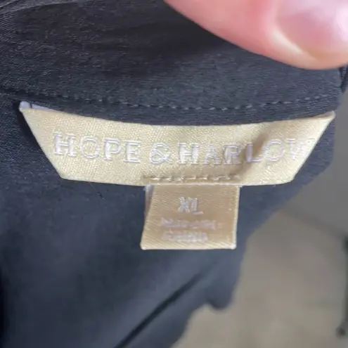 NWT Hope And Harlow Womens Black V