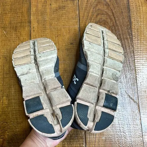 On Cloud Cloud Flow Gray and Pink Running Shoes size 8