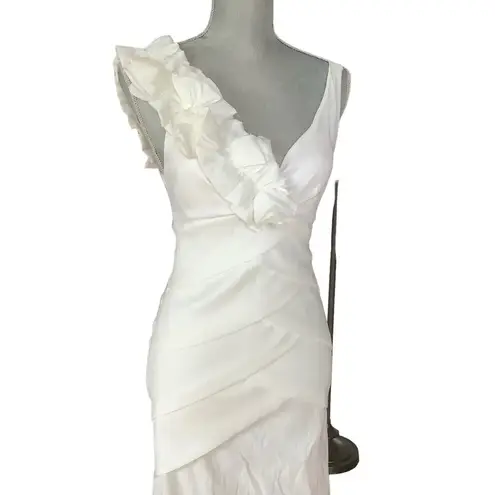 Short taffeta white satin stretch dress rushed shoulder rosettes sheath size M Size M