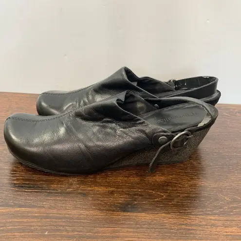 Naturalizer Women’s Back Buckle Strap Leather Leola Wedge Sandals Black Size 8M