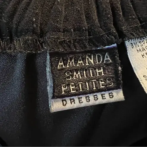 Amanda Smith , petite women’s knee length skirt size 14 P soft, back zip