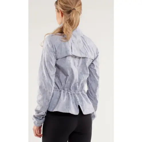 Lululemon  Run Floral Long Sleeve Full Zip Travel to Track Jacket Fossil Gray 4 - Image 2