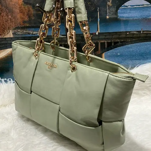 Nicole Lee  Satchel