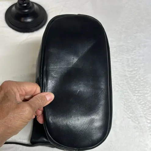 Stone Mountain Black Shoulder Bag Sleek Minimalist Design