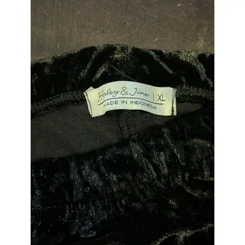 Haley & June Shorts Womens XL Black Crushed Velvet Lounge Dolphin Hem Stretch