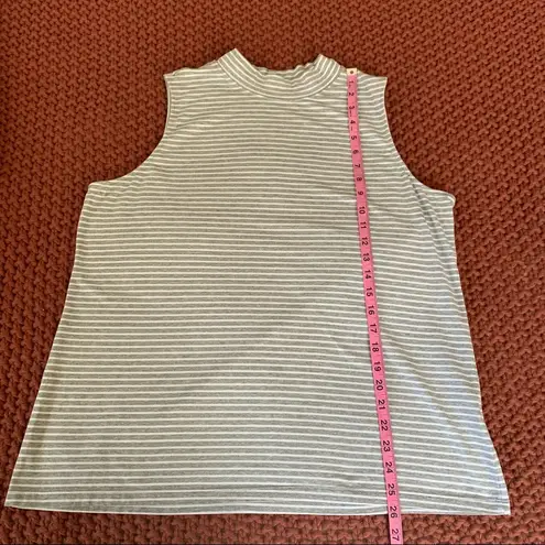 cj banks  Gray and White Sleeveless Stretch Knit Top Size 1X