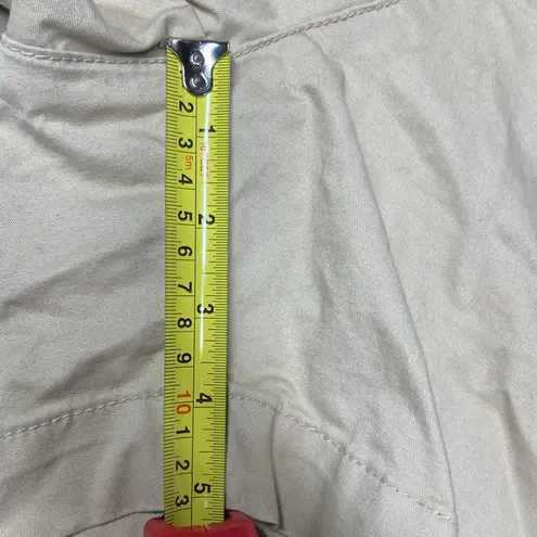 Old Navy  Khaki Color Everyday Mid-Rise Shorts Women’s Size 14