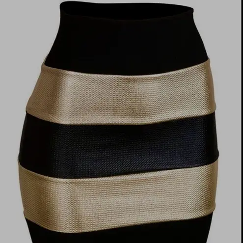 Elegant & Stretchy Black and Gold Skirt Size Small