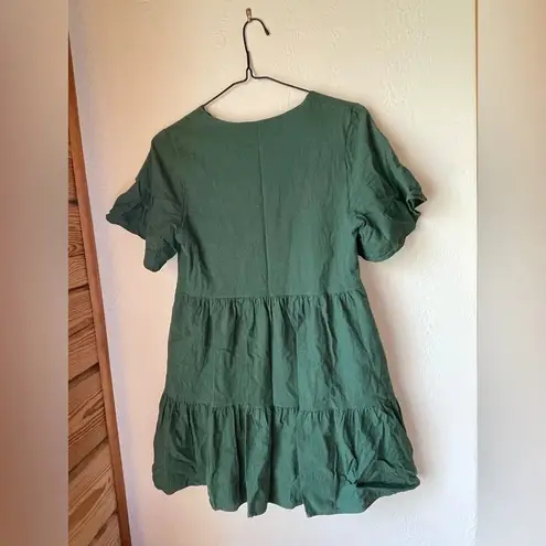 Fancyinn V neck short sleeve green dress with pockets size Medium