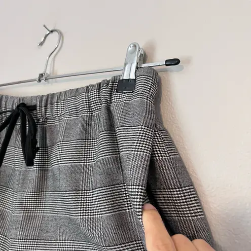 Babaton The Group by Aritzia Jimmy Pull On Flannel Pant Gray Plaid M